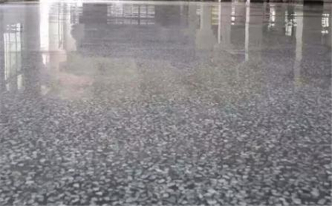 水磨石硬化地坪为什么应用前景更好